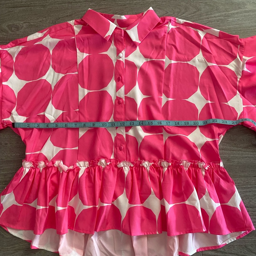 Umgee Pink and White Geometric Peplum Button Front Top - Picture 3 of 10